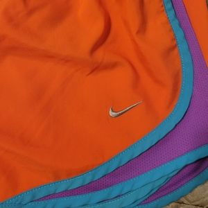 Nike tempo running short